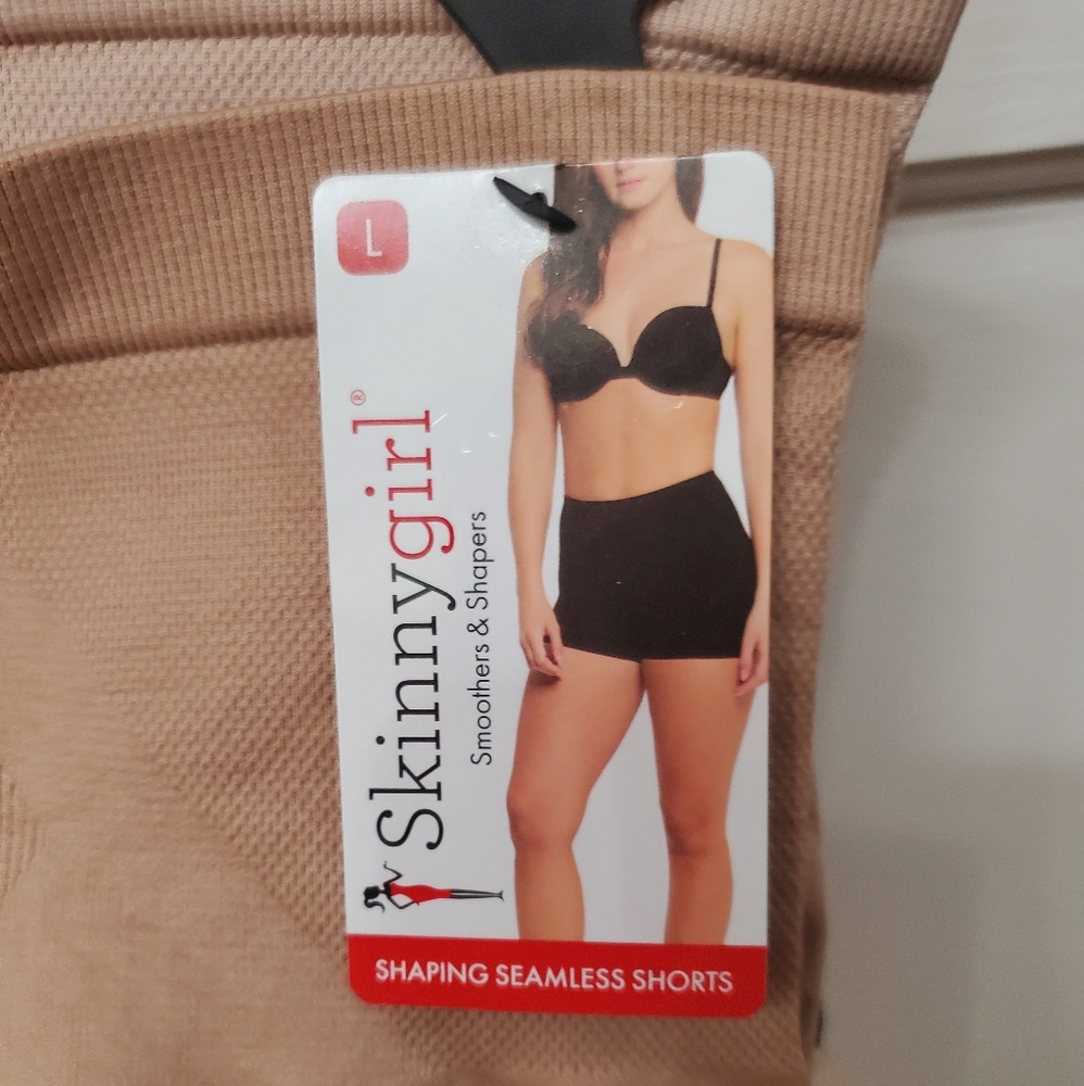 NWT 3PK Skinnygirl Shaping Seamless Shorts; Szs L & M; Tames your Tummy; $35 - Picture 5 of 8
